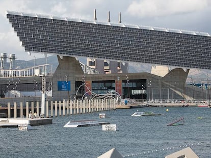 En la imagen de archivo, una instalación fotovoltaica en el Fórum de Barcelona.