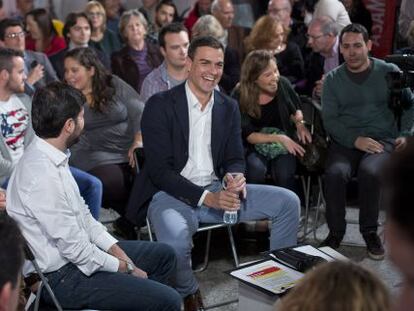 Sánchez participa en una assemblea oberta a Madrid el 5 de novembre.