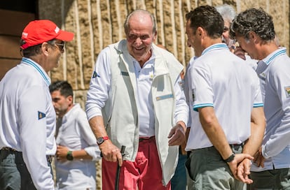 Juan Carlos I aterrizó a las 19.14 del jueves en el aeropuerto de Vigo desde Abu Dabi, en un avión fletado por una compañía angoleña de vuelos de negocios.