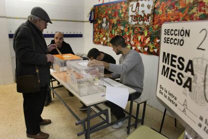 Un col·legi electoral a Badia del Vallès, el municipi de Catalunya amb menys vot independentista.