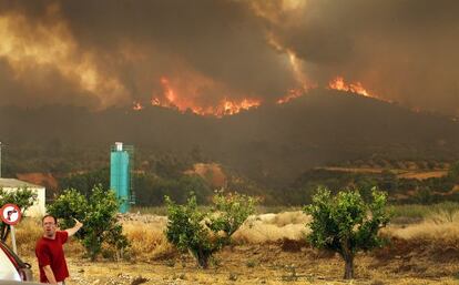 A view of the blaze which started in Cortes de Pallás and Andilla, inland from the city of Valencia.