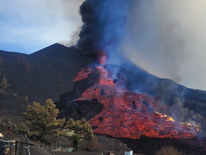 Lava flowing out of the volcano in La Palma on Tuesday.