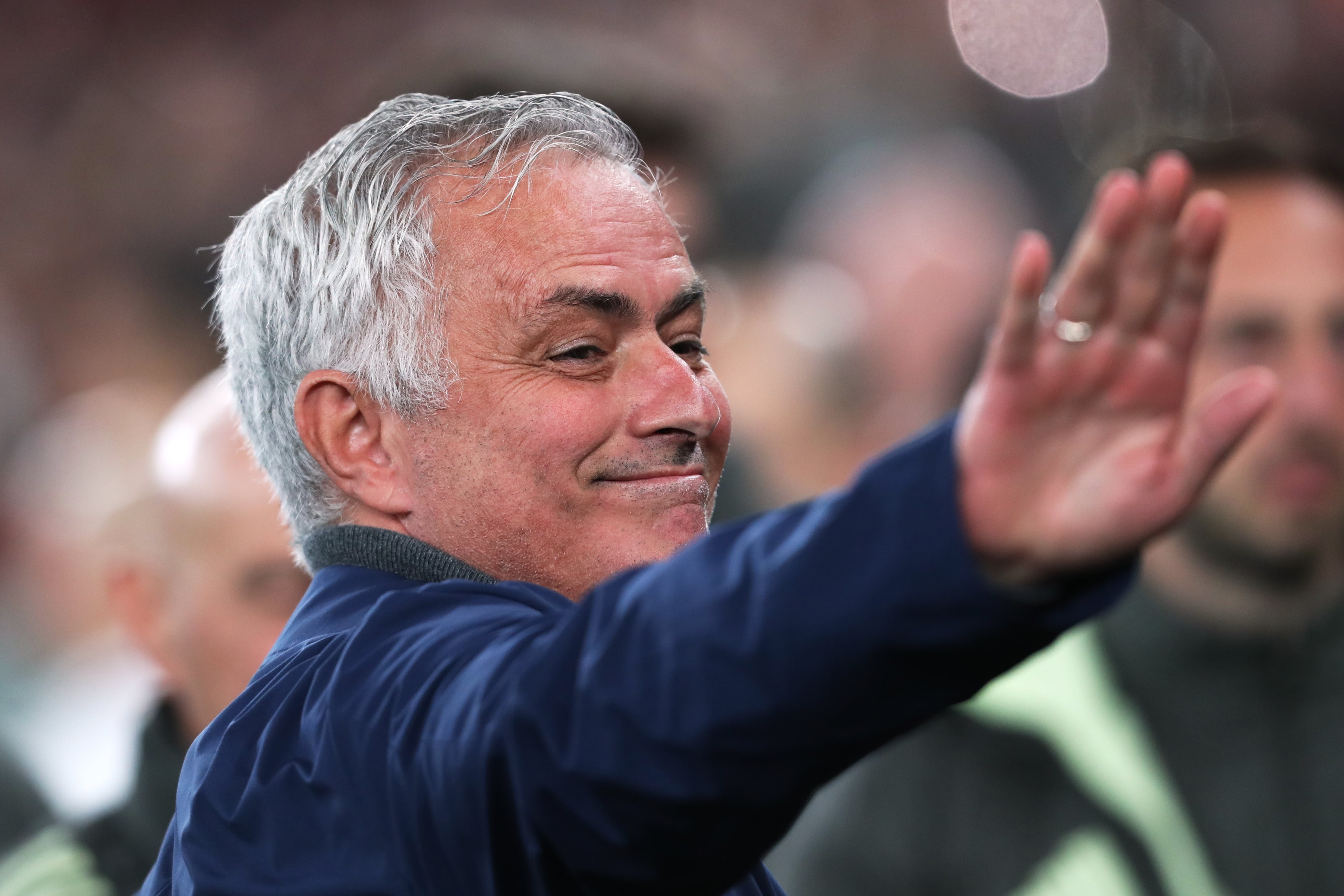 José Mourinho se despide del Benfica y prepara su vuelta al 