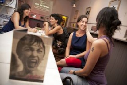 Patrons at El Gallinero bar on San Carlos street.