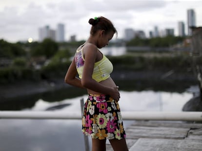 Uma mulher grávida no Recife.