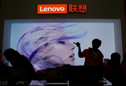 Presentación de Lenovo en una feria tecnológica en Beijing (China).