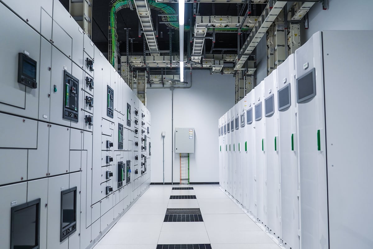 Las eléctricas alertan de una saturación de las redes que pone en riesgo inversiones millonarias