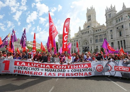 Cabecera de la manifestación del 1 de Mayo frente al Ayuntamiento de Madrid.