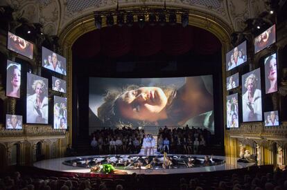 Plano general del escenario del Liceo en 'L'incoronazione di Poppea'.