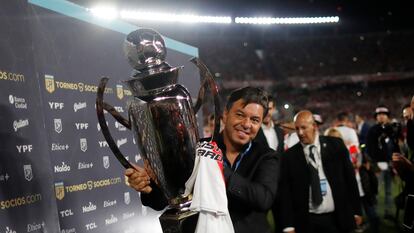 Marcelo Gallardo é campeão da primeira divisão do futebol argentino com o River, no dia 25 de novembro, após vencer o Racing Club no Monumental.