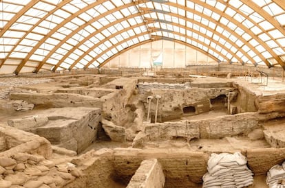 Panorámica parcial del yacimiento de Çatalhöyük.