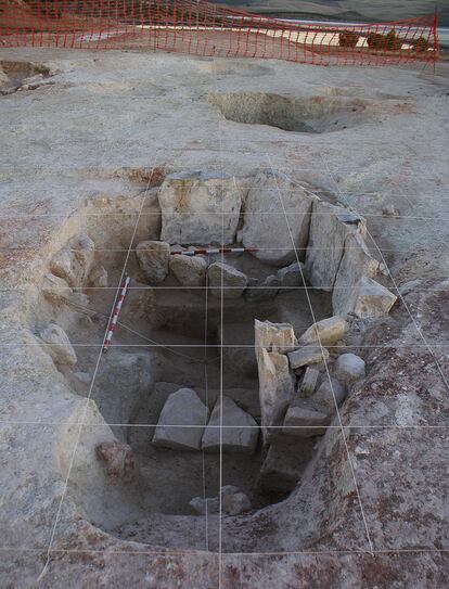 Dolmen en el embalse de Cadimo, en la provincia de Jaén. 