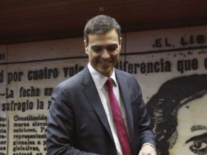 El l&iacute;der del PSOE, Pedro S&aacute;nchez, durante la presentaci&oacute;n de su propuesta para un nuevo Estatuto de los Trabajadores en el Senado.