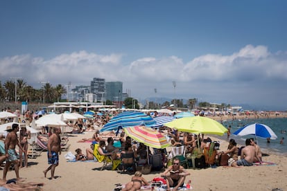 La playa de Bogatell de Barcelona el 18 de julio.