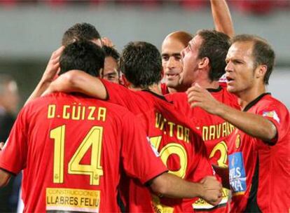 Los jugadores baleares celebran el gol de la victoria