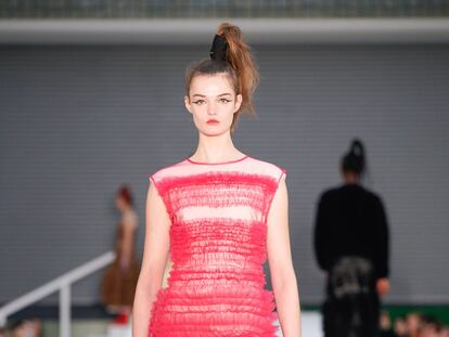 Faldas de tul y jerséis de lana en Molly Goddard