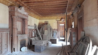 La Biblioteca Egipcia, ubicada en la zona abandonada y que sirvió de inspiración para el emblema del Ejército del Aire.