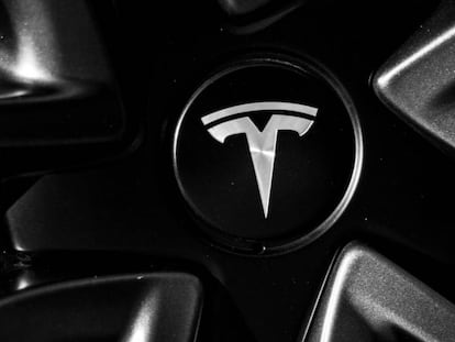 Una foto deja ver cómo será el nuevo diseño del Tesla Model 3, y te va a encantar