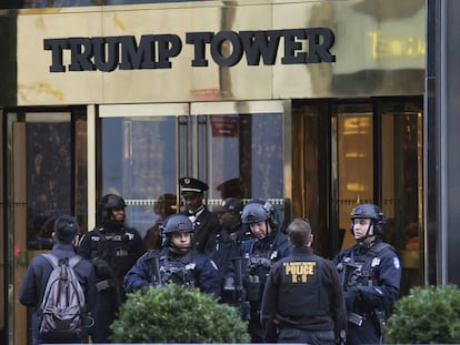 Agentes de seguridad en la Torre Trump de Nueva York, el pasado noviembre