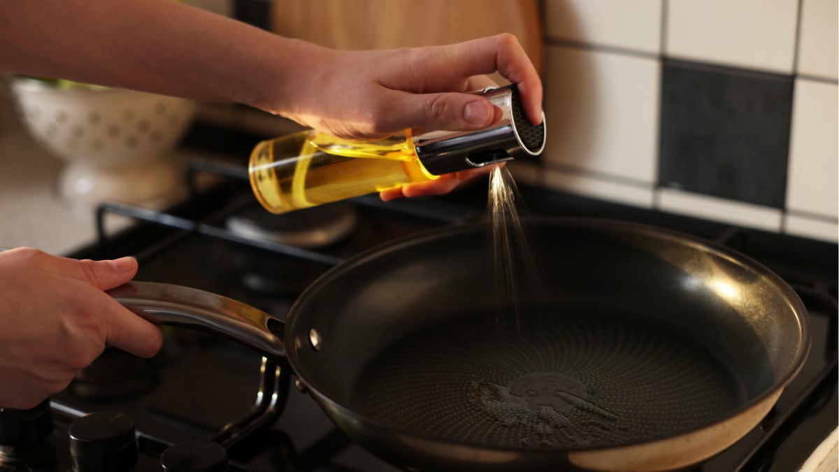 El truco para controlar la cantidad de aceite que utilizas: así es el pulverizador superventas de Amazon