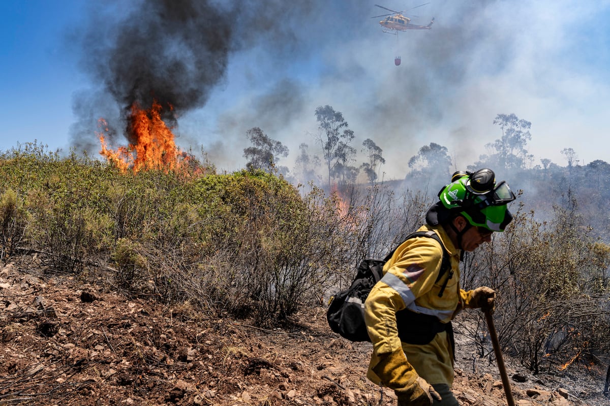 La UME se incorpora a los trabajos para sofocar el incendio 