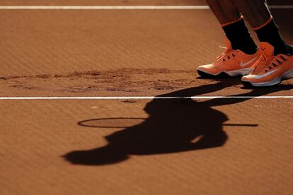 Detalle de las zapatillas del tenista español Rafael Nadal.
