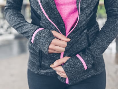 Una selección de ropa transpirable, cómoda y elástica para entrenar. GETTY IMAGES.