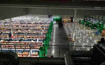 Vista general de la 'colmena' de Mercadona en Valencia desde la planta superior.