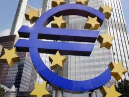 El signo del Euro, en Fráncfort (Alemania). EFE/Archivo
