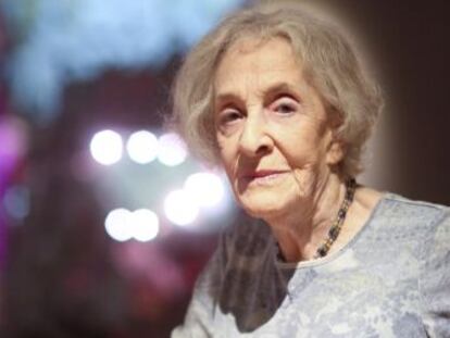 El galardón distingue la obra de la poeta y traductora uruguaya de 94 años, autora de La luz de esta memoria y Procura de lo imposible