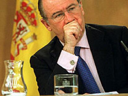 Rodrigo Rato, tras el Consejo de Ministros de ayer.