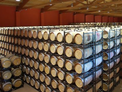 Interior de la bodega Matarromera.