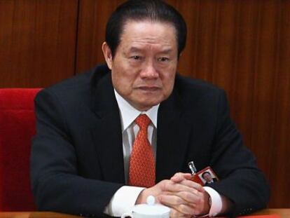 Zhou Yongkang, investigado por "sérias violações de disciplina".