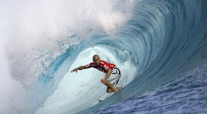 Kelly Slater surfista estadounidense.