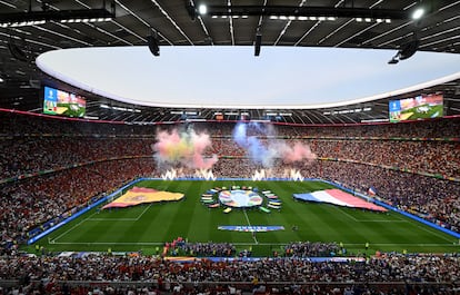 Vista general del estadio de Munich en los momentos previos a la semifinal entre Francia y España. 