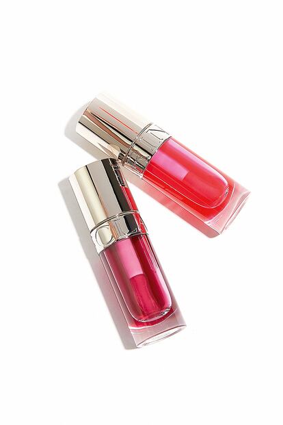 Lip Comfort Oil de CLARINS, con el brillo de un gloss, la hidratación de un bálsamo y favorito en redes.