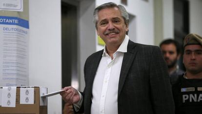 O peronista Alberto Fernández vota neste domingo nas primárias.