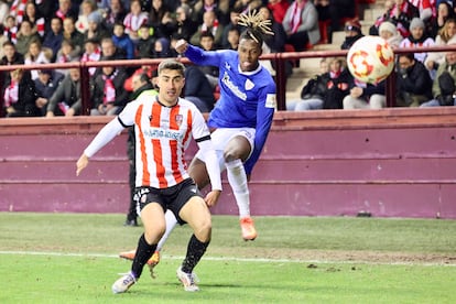 El Athletic sufre para eliminar en los penaltis al Logroñés