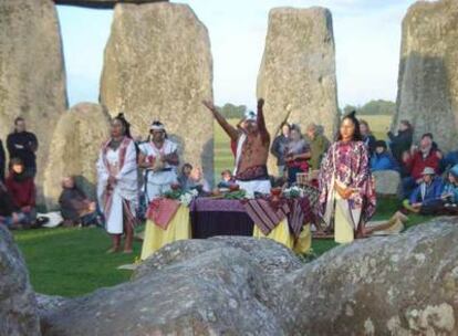Ritual maya en Stonehenge