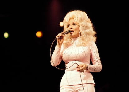Dolly Parton en el Wembley Pool en 1979.