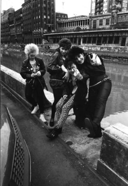 Vulpes, la primera banda de punk español integrada únicamente por mujeres.
