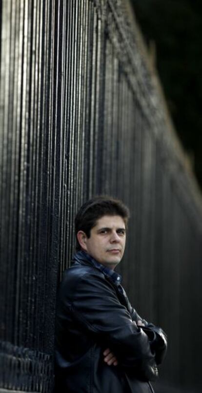 Javier Perianes, pianista, posa en el Parque de el Retiro.