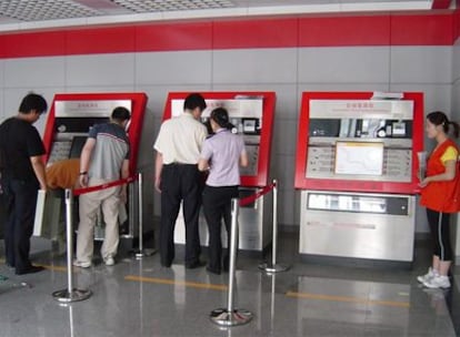 Máquinas expendedoras de billetes de Telvent (Abengoa) en el metro de Tianjin (China), subsede olímpica para las competiciones de fútbol.