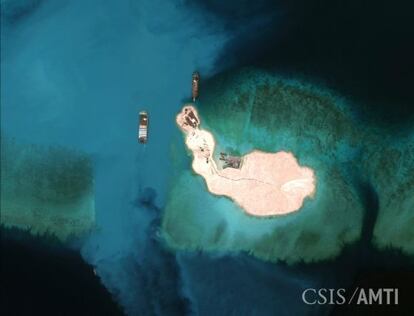 Construcción de una isla china en el mar del Su