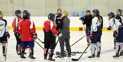 Jugadoras de las dos Coreas, el domingo en Jincheon, Corea del Sur.