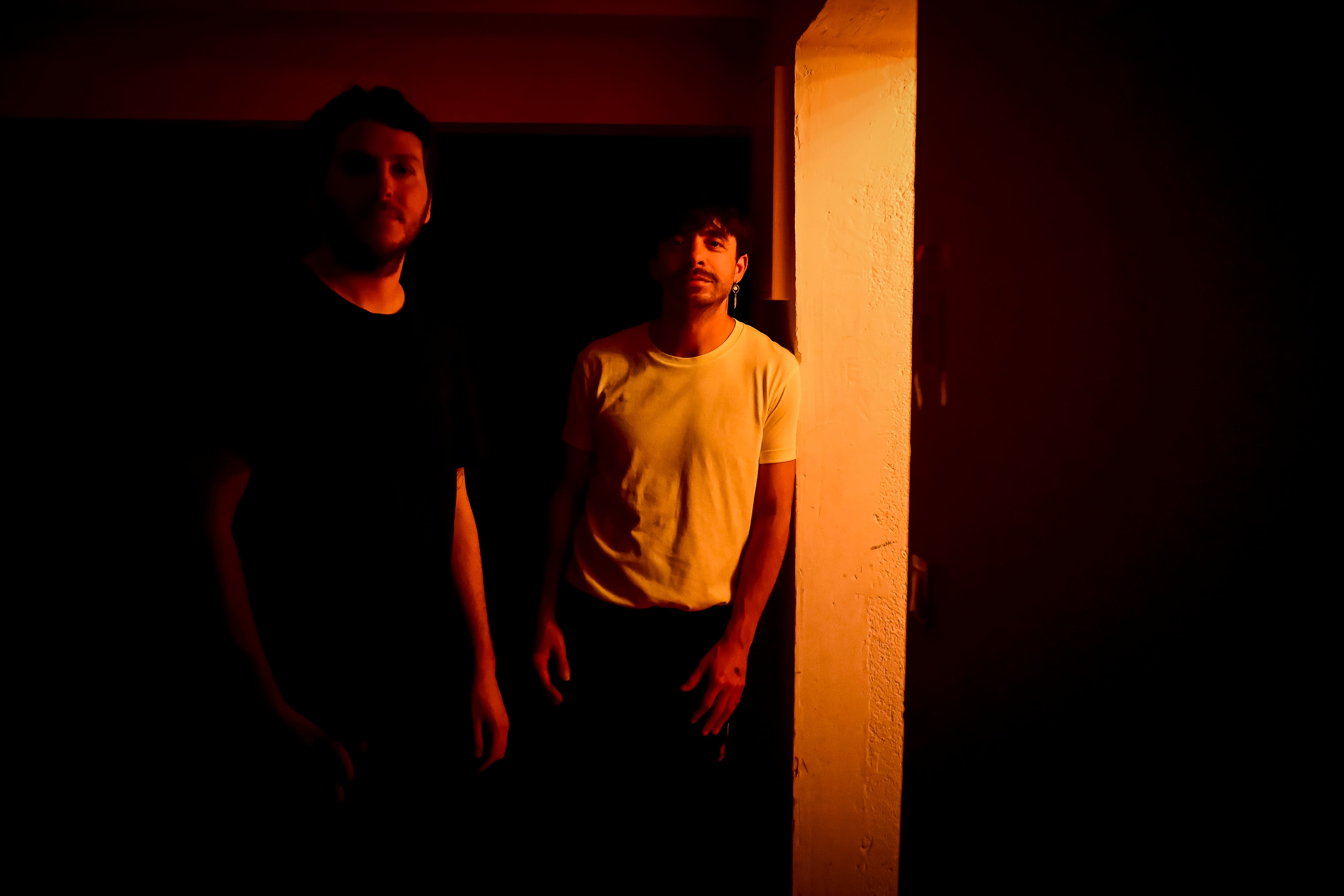 Desde la izquierda, Ilan Kazez y Leandro Sabino, antes de la sesión del pasado jueves.