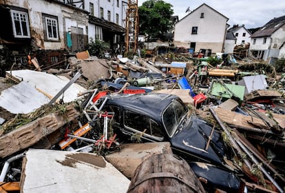 Unas inundaciones en Alemania causan al menos 45 muertos, entre los que se encuentran bomberos y varios residentes de varias casas arrastradas por un río, y decenas de desaparecidos.