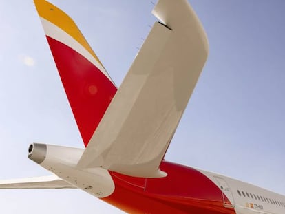 Cola de uno de los A350 de Iberia.