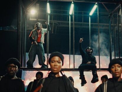 Imagen del videoclip de 'Amapiano', una canción de los nigerianos Asake y Olamide.