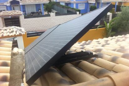 Paneles solares fotovoltaicos en una vivienda de Murcia. 